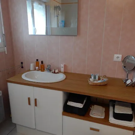 Les Combelles 46 Bed and breakfast Bach