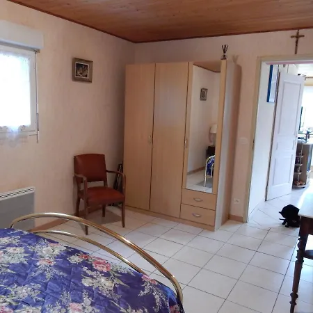 Les Combelles 46 Bed and breakfast